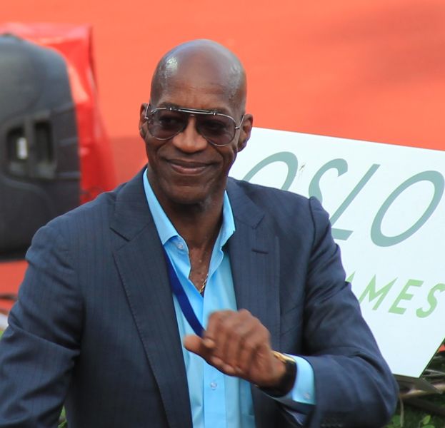 La leyenda del atletismo Edwin Moses presentará en Santa Susanna su filme autobiográfico “Moses 13 steps”