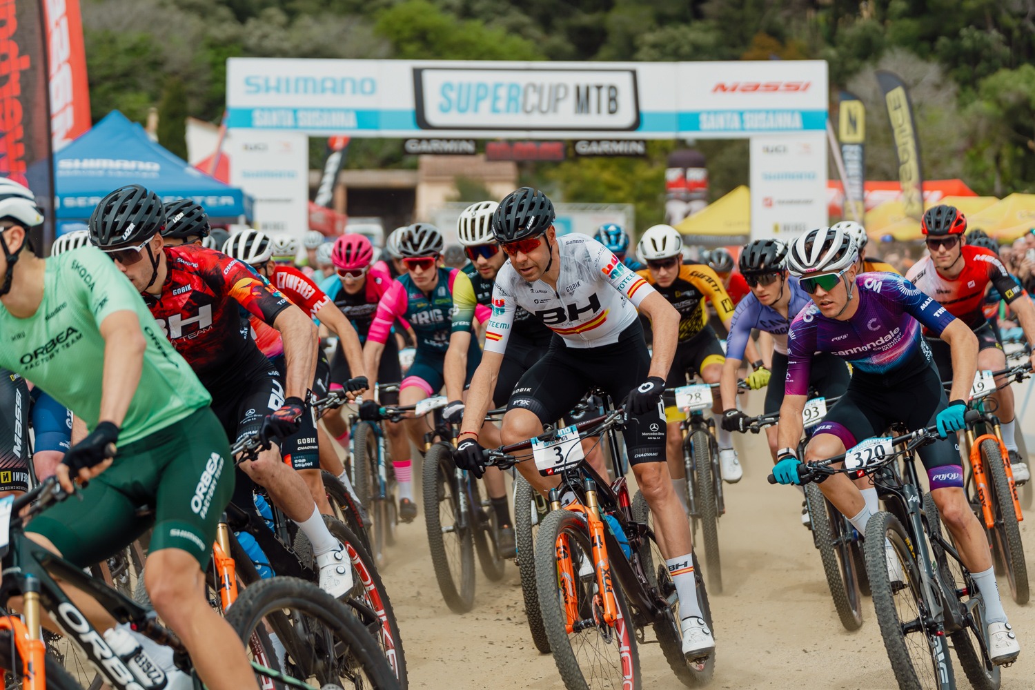 El Bike Show lleva la élite de la bicicleta a Santa Susanna, que se llena con miles de visitantes